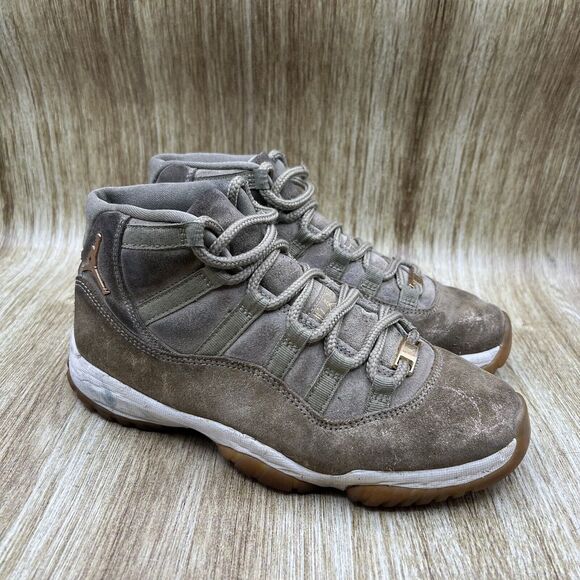 Jordan 11‎ Retro Women’s Size 8 Neutral Olive Metallic Sail XI Shoes AR0715-200 - Picture 1 of 9